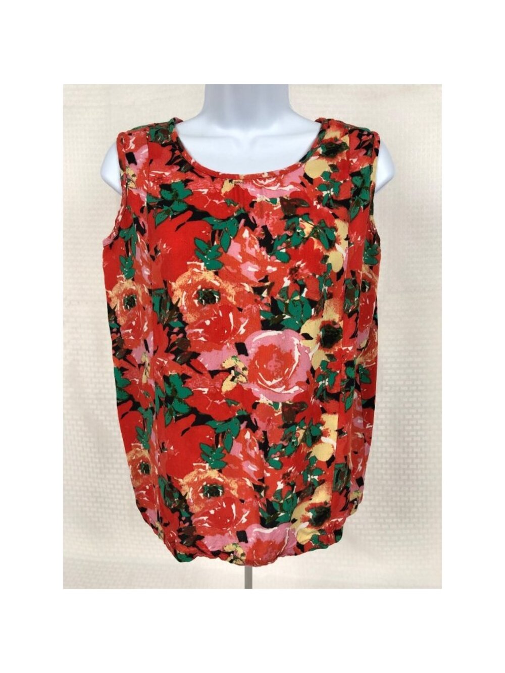 Salon Studio Top Size S Red Pink Yellow Black Floral Sleeveless Round Neckline